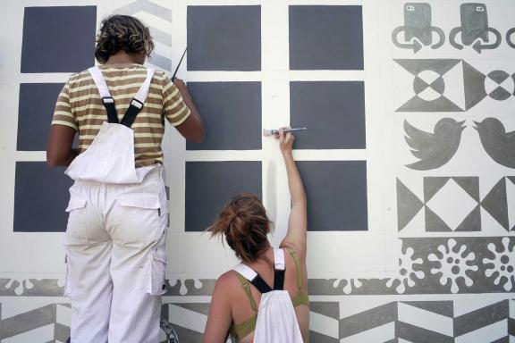 Navine G. Khan-Dossos, Ta Nea Xysta, 2021.