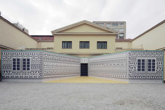 Navine G. Khan-Dossos, Ta Nea Xysta, 2021.