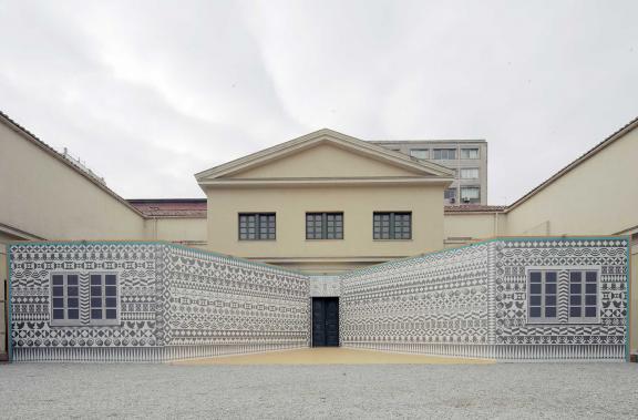 Navine G. Khan-Dossos, Ta Nea Xysta, 2021.