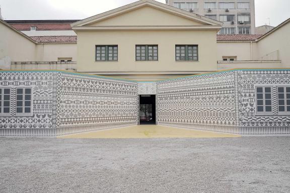 Navine G. Khan-Dossos, Ta Nea Xysta, 2021.