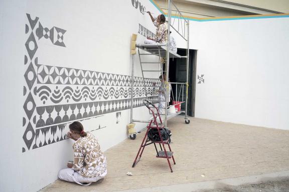 Navine G. Khan-Dossos, Ta Nea Xysta, 2021.