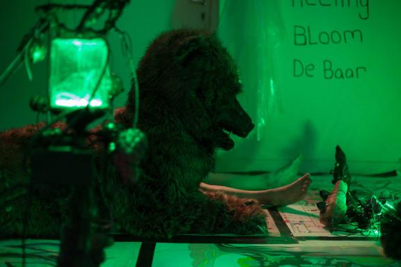 KAYA (Kerstin Brätsch & Debo Eilers), KAYA Boorswester (healing SPA for a sick painting), 2021.