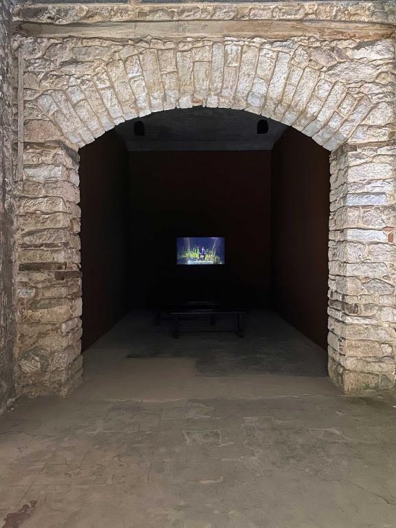 Rodney McMillian, Preacher Man, 2015. 