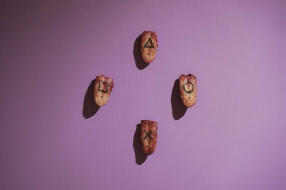 Andrew Roberts, PONTYPOOL: too far gone, 2020. 