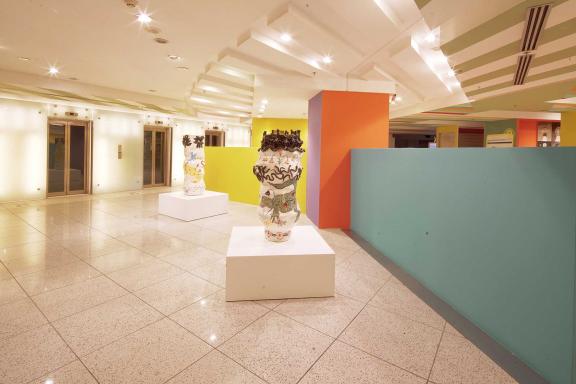 Ευγενία Βερελή, To die will be an awfully big adventure, 2019. Reptiles Made with love, 2018.