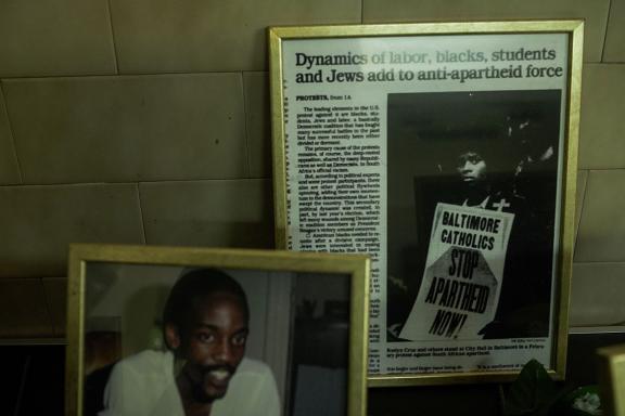 as they lay w/ Abdu Ali + Markele Cullins, Soft & Solid: Fugitive Harmonies in Pursuit of Home, 2021 (λεπτομέρεια). Άποψη εγκατάστασης 7ης Μπιενάλε της Αθήνας 2021 ECLIPSE, φωτογραφία: Νύσος Βασιλόπουλος.