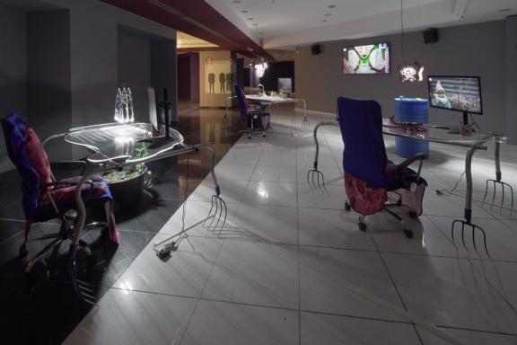 Hypercomf, Polycelium office, 2021. polycelium.net, 2020. Installation view at the 7th Athens Biennale 2021 ECLIPSE, photo: Nysos Vasilopoulos.