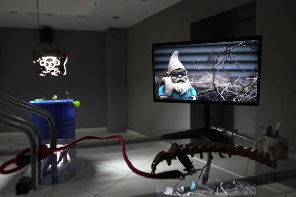 Hypercomf, Polycelium office, 2021 (detail). Installation view at the 7th Athens Biennale 2021 ECLIPSE, photo: Nysos Vasilopoulos.